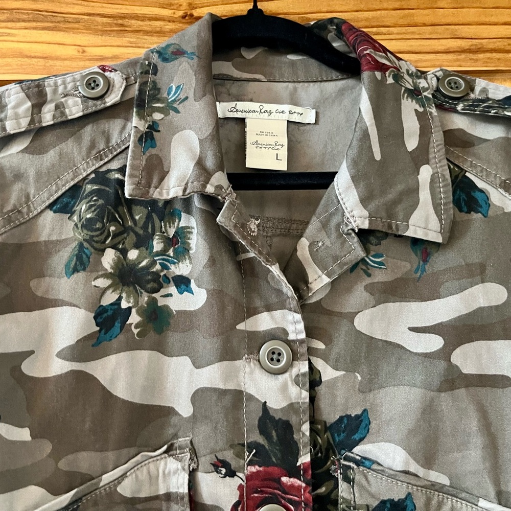 American Rag Floral Camouflage Jean Jacket Size L - Picture 5 of 8